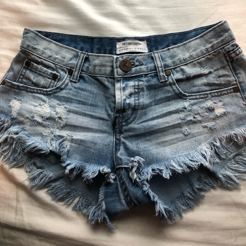 One teaspoon Light wash denim shorts